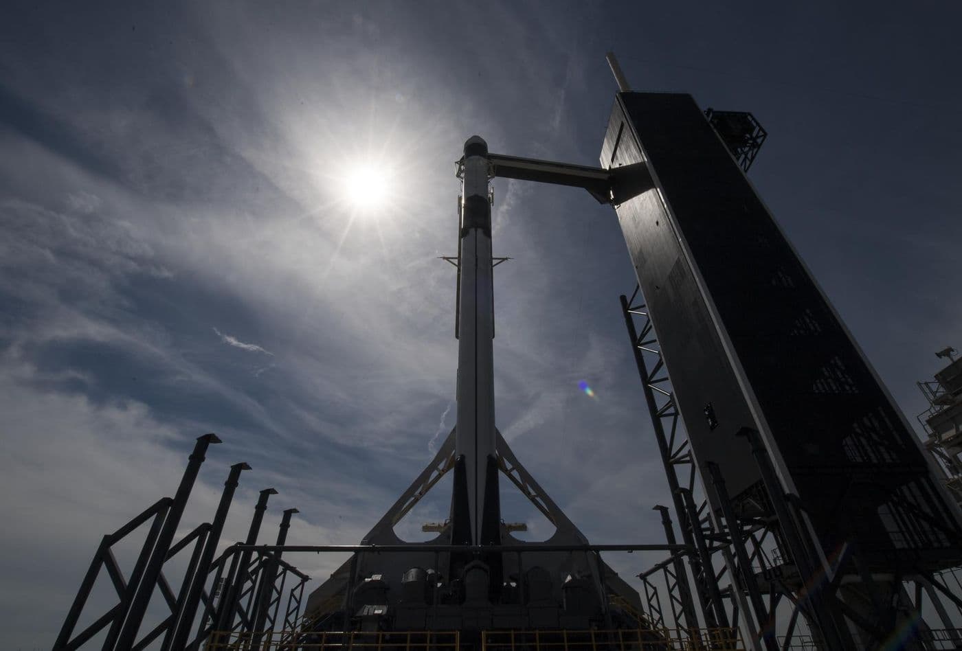 Crew Dragon Demo-1 spacecraft atop Falcon 9 at LC-39A