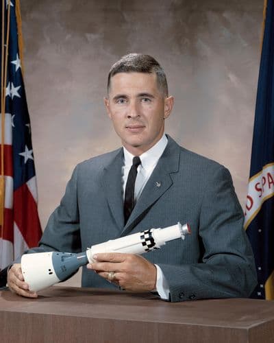 Portrét astronauta Williama A. Anderse.