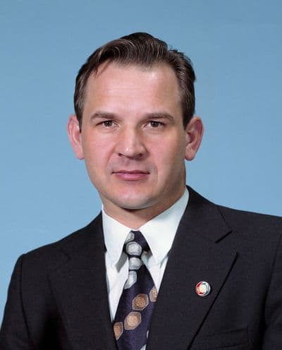 Portrét sovětského kosmonauta Valerije Kubasova.
